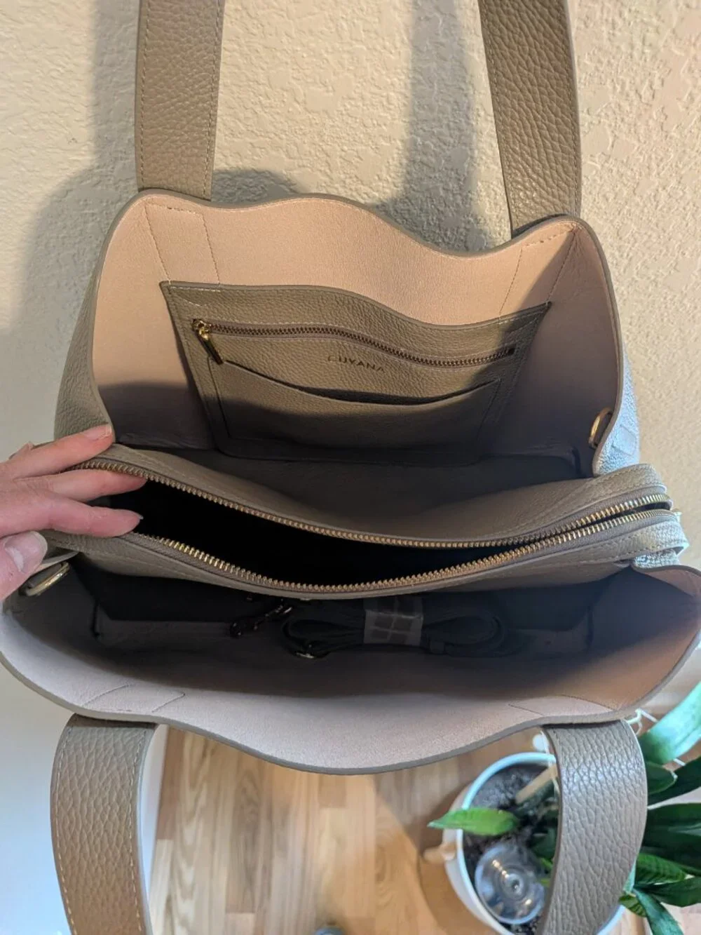 Cuyana Zippers Satchel in Stone - Perfect Condition